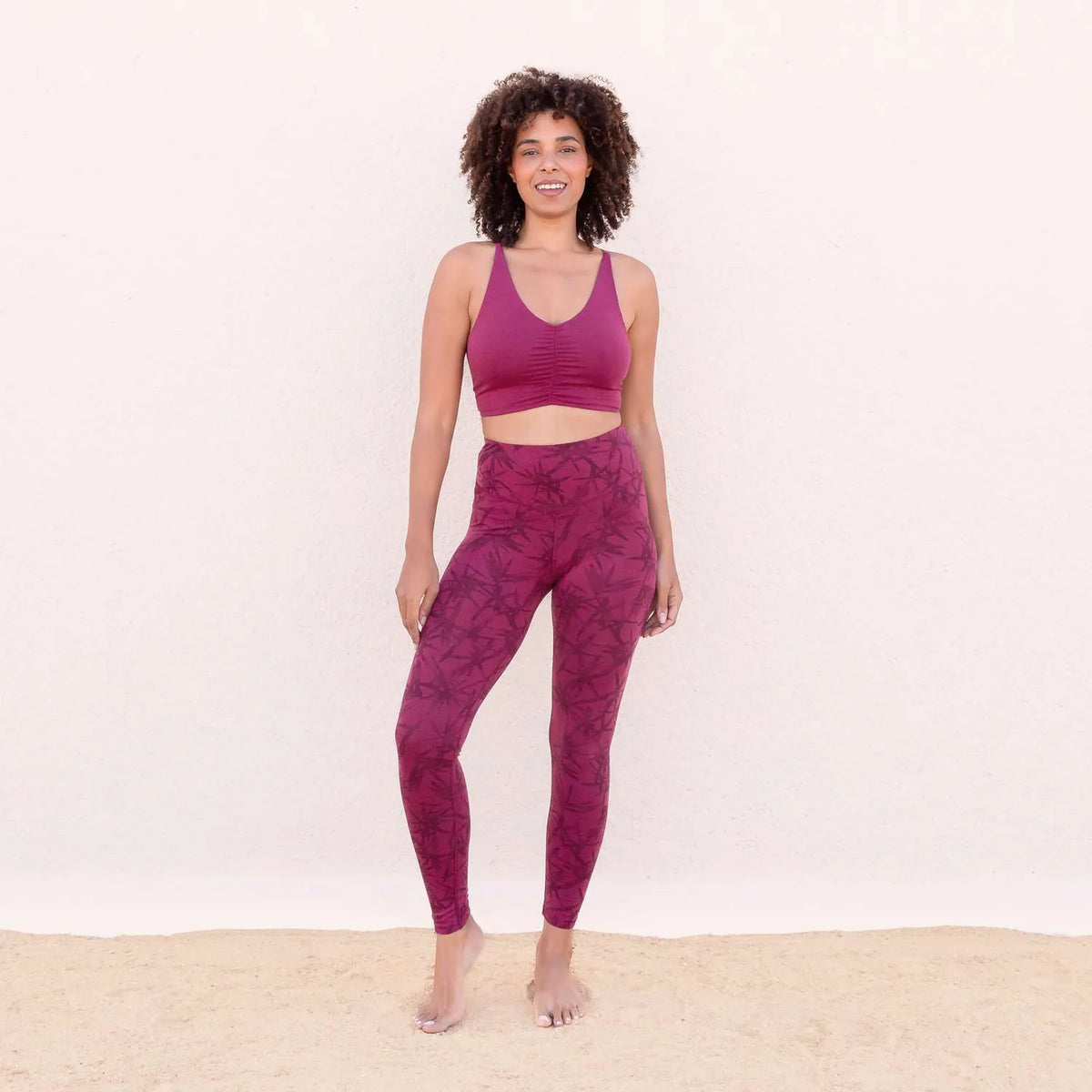 Leggings da yoga in tencel abbinati con top sportivo